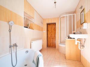 Prodej rodinného domu, Radkovice u Budče, 174 m2