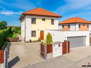Prodej rodinného domu, Veleň, Sněžná, 144 m2