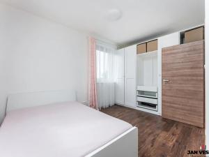 Prodej rodinného domu, Veleň, Sněžná, 144 m2