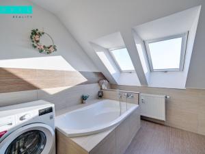 Pronájem bytu 3+1, Olomouc, Přichystalova, 80 m2