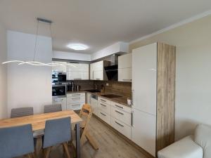 Prodej bytu 3+kk, České Budějovice - České Budějovice 7, Rožnovská, 75 m2