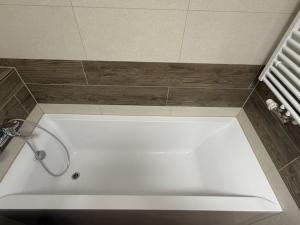 Prodej bytu 3+kk, České Budějovice - České Budějovice 7, Rožnovská, 75 m2