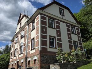 Prodej bytu 1+1, Nové Heřminovy, 64 m2