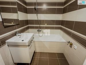 Prodej bytu 3+1, Klatovy - Klatovy II, Na Chuchli, 64 m2