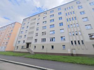 Pronájem bytu 2+1, Karlovy Vary, Krymská, 56 m2