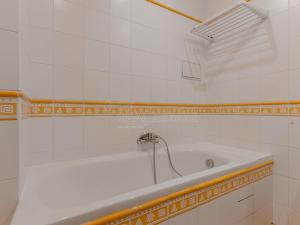 Pronájem bytu 2+1, Praha - Žižkov, Ambrožova, 68 m2
