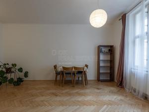 Pronájem bytu 2+1, Praha - Žižkov, Ambrožova, 68 m2