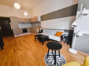 Pronájem bytu 2+kk, Praha - Vinohrady, Rumunská, 57 m2