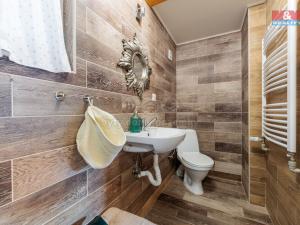 Prodej rodinného domu, Libá, 320 m2
