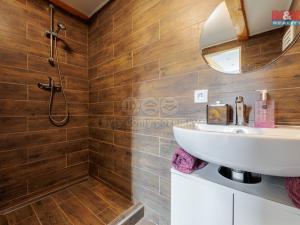 Prodej rodinného domu, Libá, 320 m2