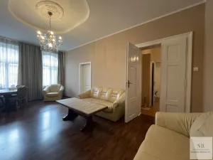 Pronájem bytu 4+1, Karlovy Vary, Bulharská, 125 m2