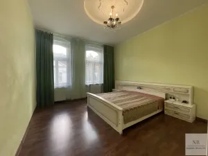 Pronájem bytu 4+1, Karlovy Vary, Bulharská, 125 m2