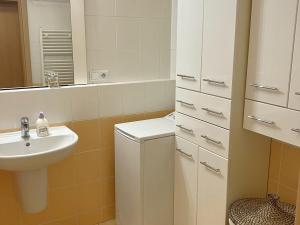 Prodej bytu 3+kk, Rakovník - Rakovník II, Dukel. hrdinů, 67 m2