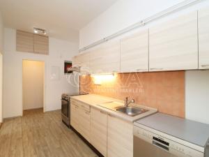Pronájem bytu 2+1, Praha - Břevnov, Bělohorská, 60 m2
