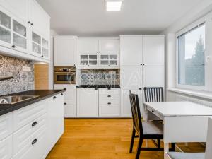 Pronájem bytu 1+1, Praha - Újezd nad Lesy, Sudějovická, 37 m2