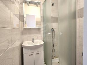 Pronájem bytu 3+1, Praha - Strašnice, Nedvězská, 80 m2