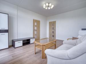 Pronájem bytu 2+1, Chomutov, Bezručova, 55 m2