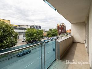 Pronájem bytu 3+kk, Praha - Vysočany, Ocelářská, 82 m2