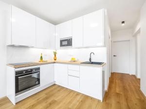 Prodej bytu 2+kk, Praha - Zličín, Prušánecká, 71 m2
