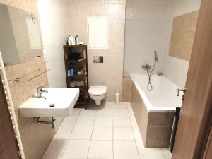 Prodej bytu 2+kk, Praha - Letňany, Frýdecká, 52 m2
