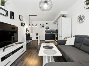 Prodej bytu 2+kk, Praha - Dolní Měcholupy, Honzíkova, 57 m2