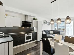 Prodej bytu 2+kk, Praha - Dolní Měcholupy, Honzíkova, 57 m2