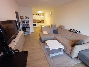 Pronájem bytu 2+kk, Praha, U pramene, 50 m2