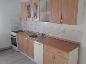 Prodej bytu 3+kk, Byšice, B. Němcové, 122 m2