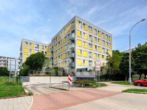 Pronájem garážového stání, Praha - Libeň, U Slovanky, 15 m2