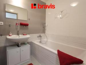 Pronájem bytu 1+kk, Brno - Královo Pole, Božetěchova, 48 m2