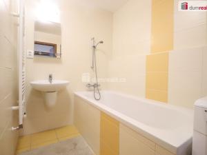 Pronájem bytu 1+kk, Karlovy Vary - Doubí, Spálená, 35 m2