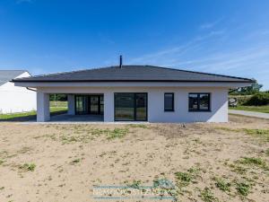 Prodej rodinného domu, Hevlín, 200 m2