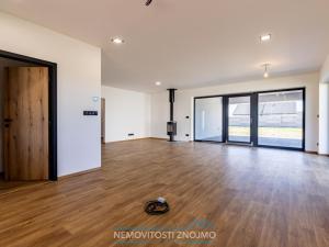 Prodej rodinného domu, Hevlín, 200 m2