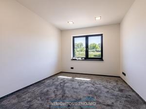 Prodej rodinného domu, Hevlín, 200 m2