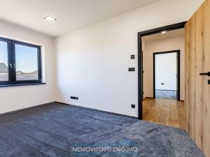 Prodej rodinného domu, Hevlín, 200 m2