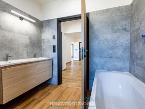 Prodej rodinného domu, Hevlín, 200 m2