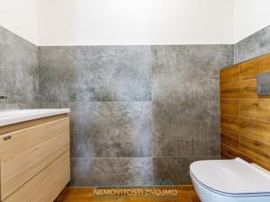 Prodej rodinného domu, Hevlín, 200 m2