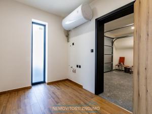 Prodej rodinného domu, Hevlín, 200 m2