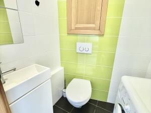 Pronájem bytu 1+kk, Praha - Stodůlky, V hůrkách, 32 m2
