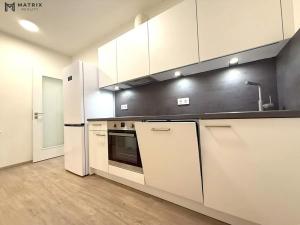 Pronájem bytu 2+kk, Praha - Libeň, Primátorská, 85 m2