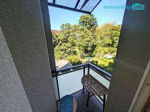 Prodej bytu 2+kk, Plzeň, Dobrovského, 49 m2