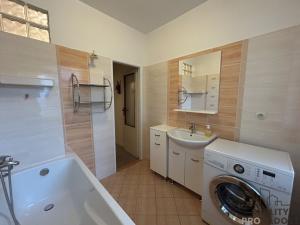 Pronájem bytu 3+1, Hodonín, B. Němcové, 89 m2