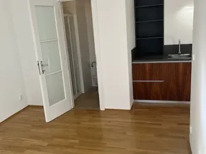 Pronájem bytu 2+kk, Praha - Vinohrady, Budečská, 45 m2
