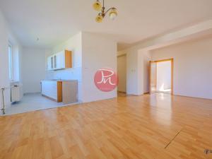 Prodej bytu 3+1, Světlá Hora - Světlá, 61 m2