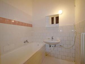 Pronájem bytu 1+kk, Praha - Vinohrady, Londýnská, 38 m2
