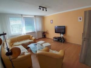 Prodej bytu 3+1, Uherské Hradiště, Sadová, 68 m2