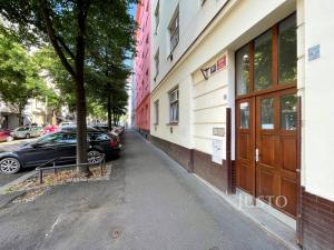 Prodej bytu 3+1, Praha - Žižkov, Biskupcova, 83 m2
