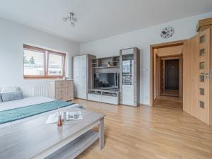 Prodej bytu 2+kk, Mníšek pod Brdy, V Edenu, 54 m2