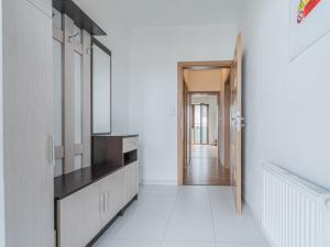 Prodej bytu 2+kk, Mníšek pod Brdy, V Edenu, 54 m2