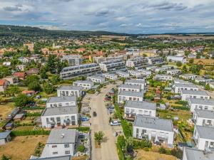 Prodej bytu 2+kk, Mníšek pod Brdy, V Edenu, 54 m2